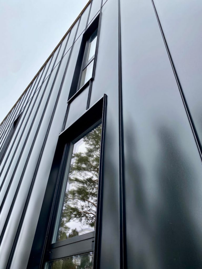 Naantali Housing Fair's housing property As Oy Luonnonmaa focuses on modern exterior and interior solutions that last for generations, including steel as building's raw material.